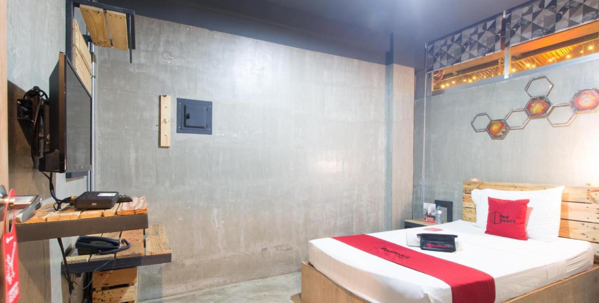 Reddoorz Plus @ Taft North Mandurriao Iloilo City Εξωτερικό φωτογραφία