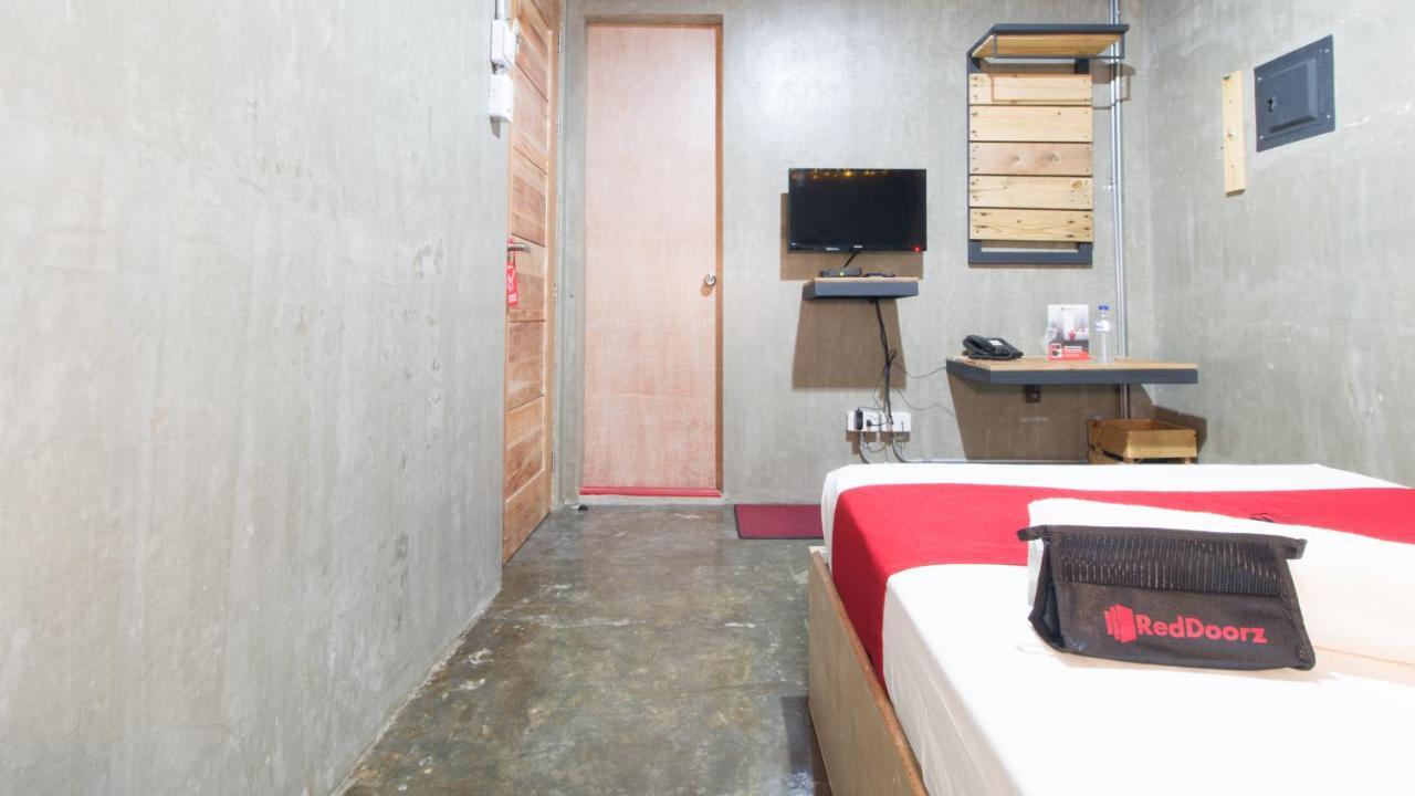 Reddoorz Plus @ Taft North Mandurriao Iloilo City Εξωτερικό φωτογραφία